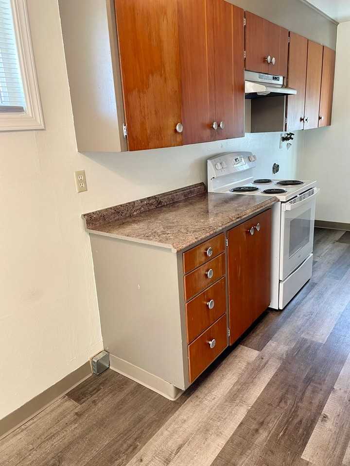 516 Nw Bailey Ave #11 - Photo 6 of 17