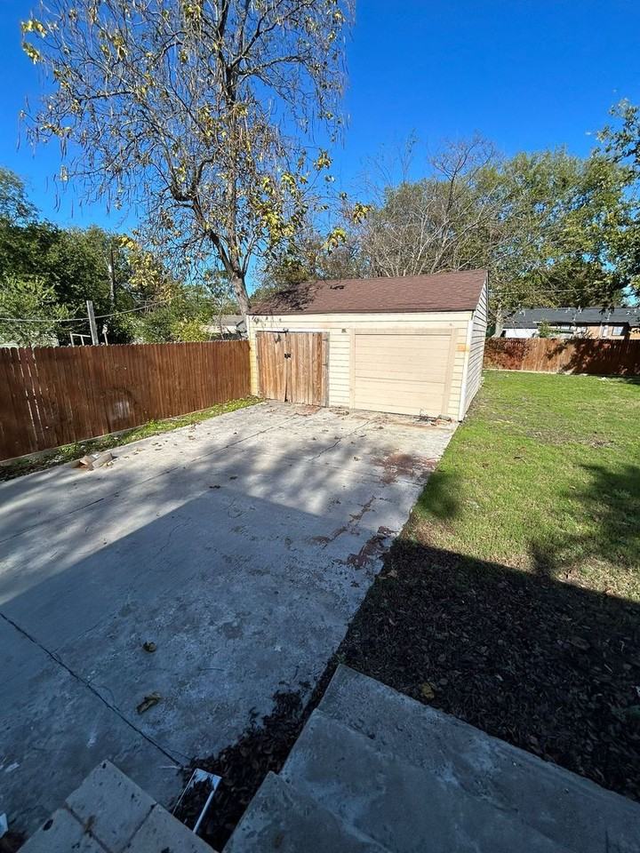 1531 Maple Dr - Photo 7 of 23
