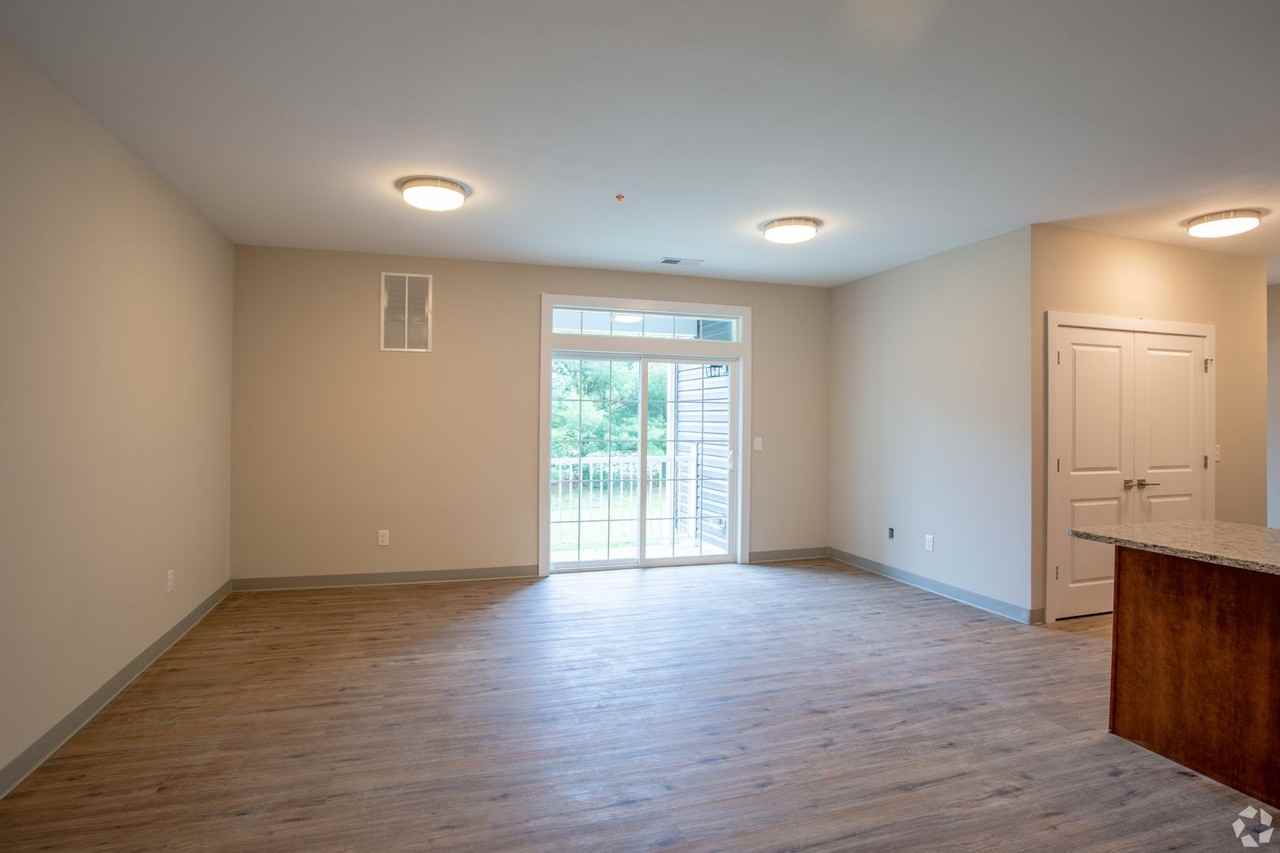 37 Main Rd - Photo 4 of 23