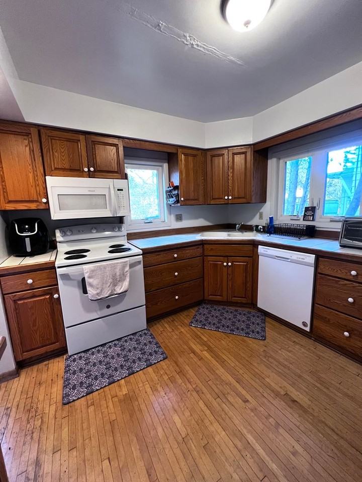 1747 Woodland Ave - Photo 6 of 25