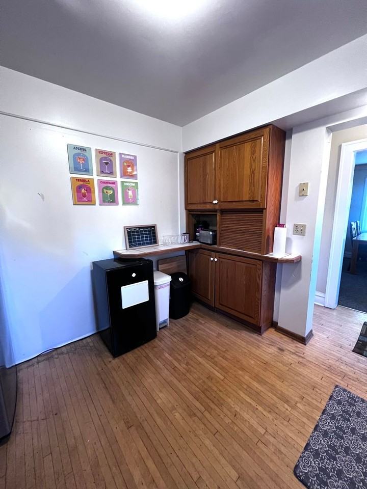 1747 Woodland Ave - Photo 7 of 25