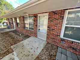 featured image of 1005 E Grand Ave