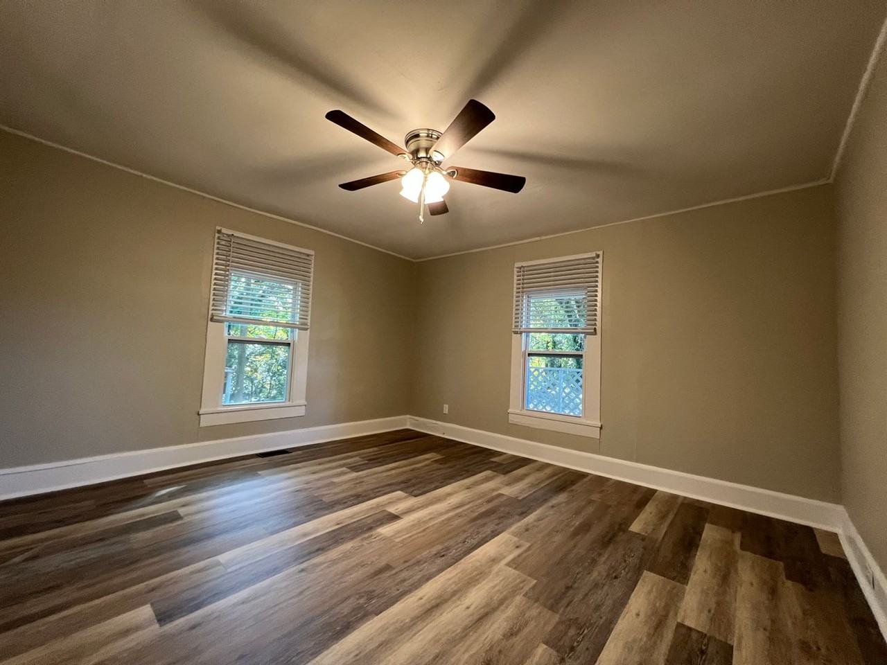 904 W 6th Ave - Photo 6 of 8