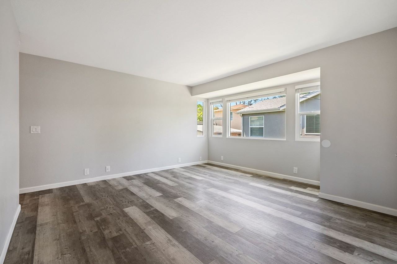 Walnut Properties - Photo 4 of 29