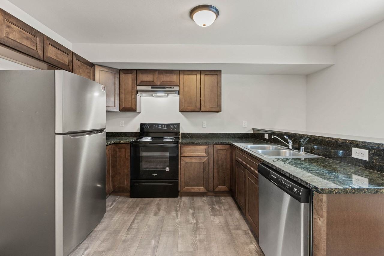 Astor Townhomes - Photo 7 of 27