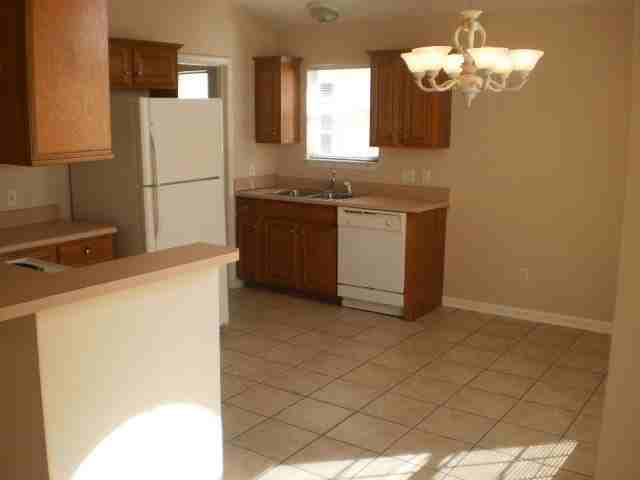11713 Cabana Ct - Photo 3 of 13