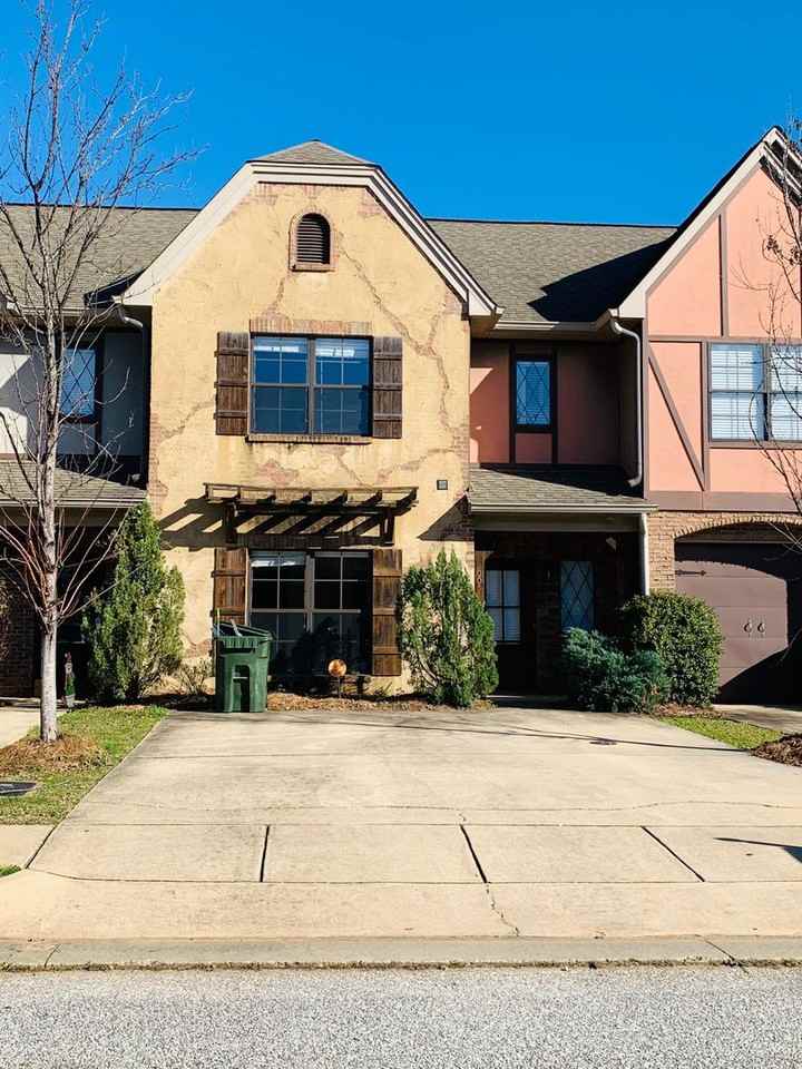 2005 Stephanie Court - Photo 2 of 21