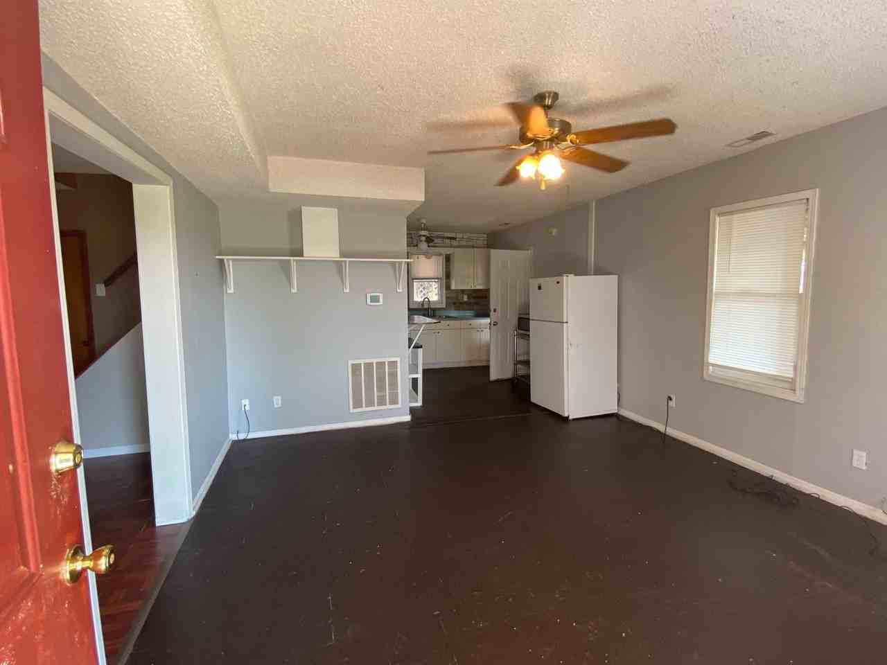 412 Harvey St - Photo 5 of 12