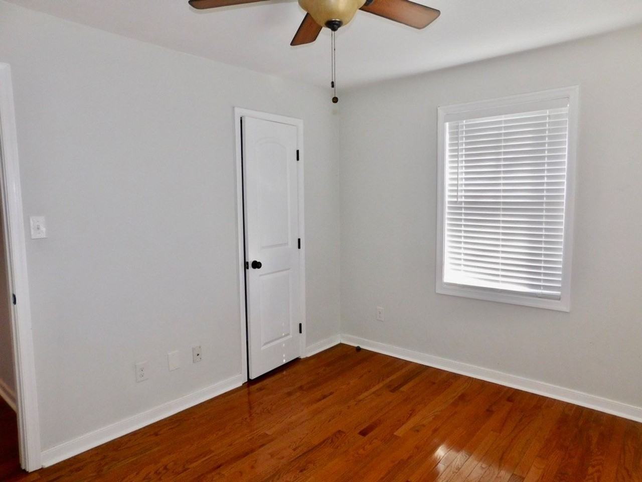 818 E Washington St - Photo 5 of 30