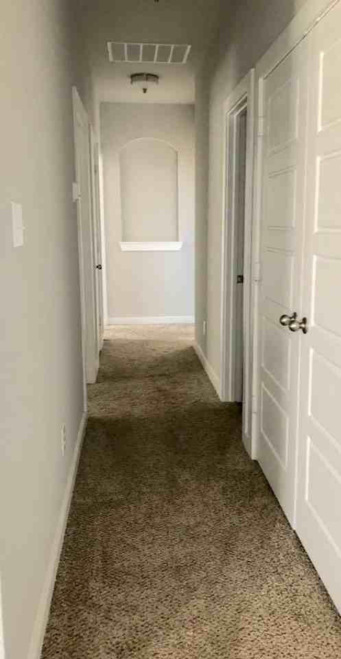 1048 W Sierra Vista Ct - Photo 7 of 10