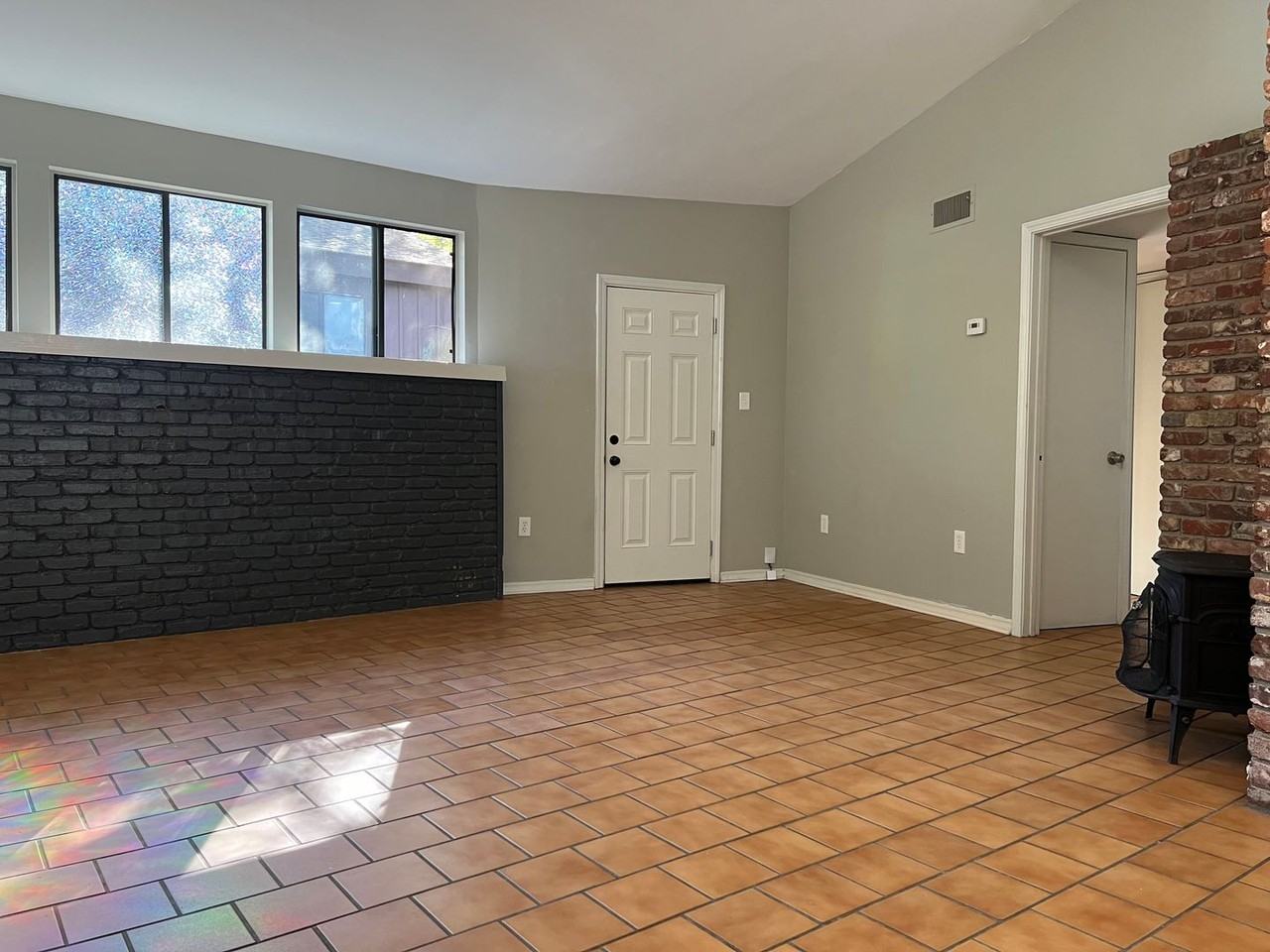 400 Atkins Rd - Photo 3 of 20
