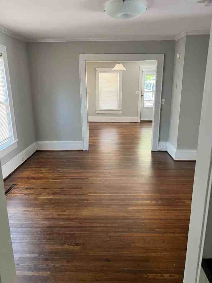 1501 Lomax Ave - Photo 3 of 24