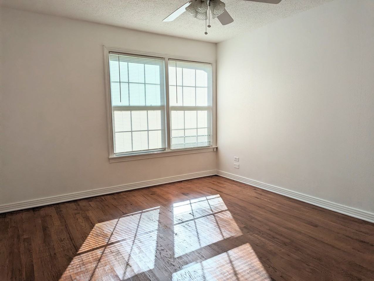 11819 W 7th St - Photo 6 of 13