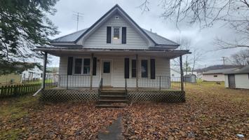 featured image of 110 E Snow St