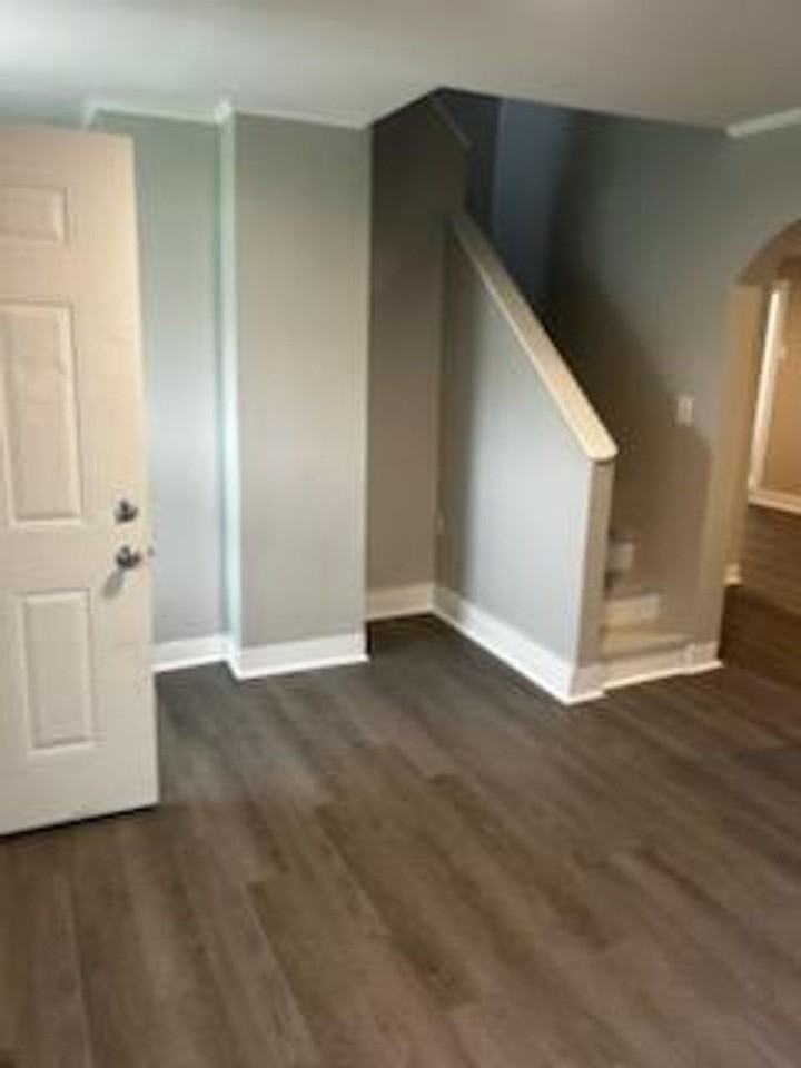 4011 Parthenia Ave - Photo 2 of 13