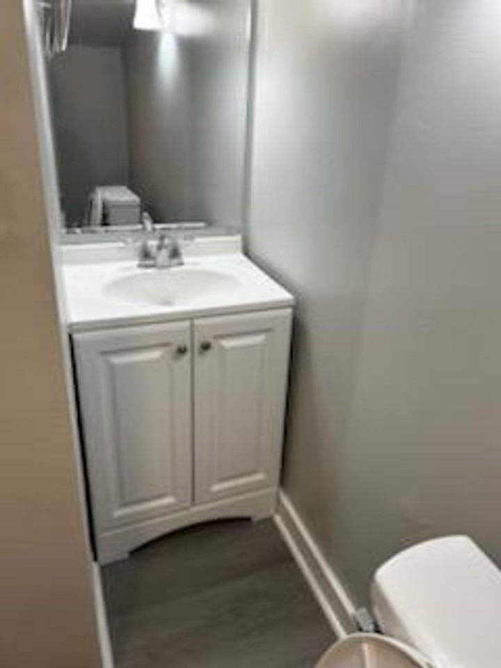 4011 Parthenia Ave - Photo 3 of 13