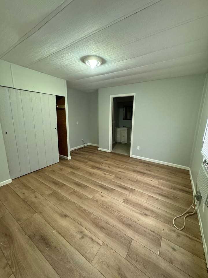 441 Daybreak St - Photo 3 of 8