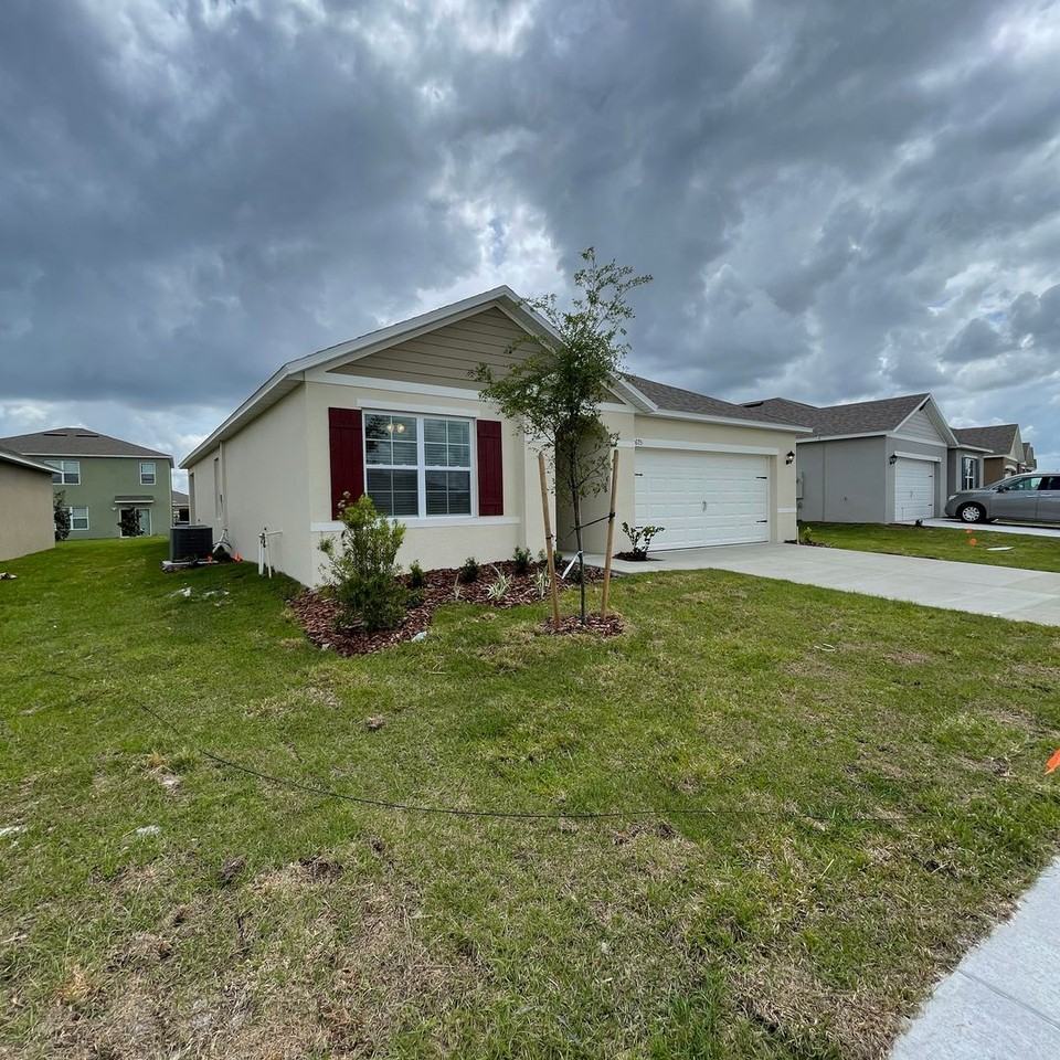 675 Squires Grove Dr - Photo 2 of 40