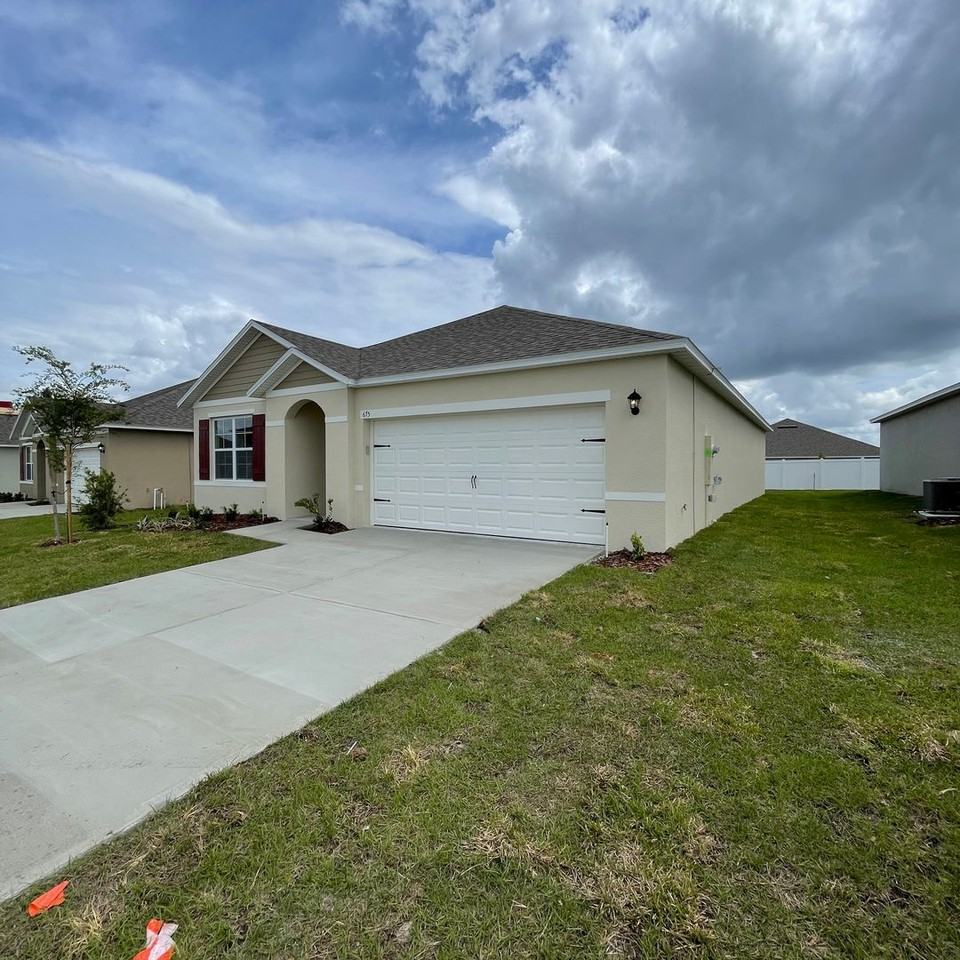 675 Squires Grove Dr - Photo 3 of 40