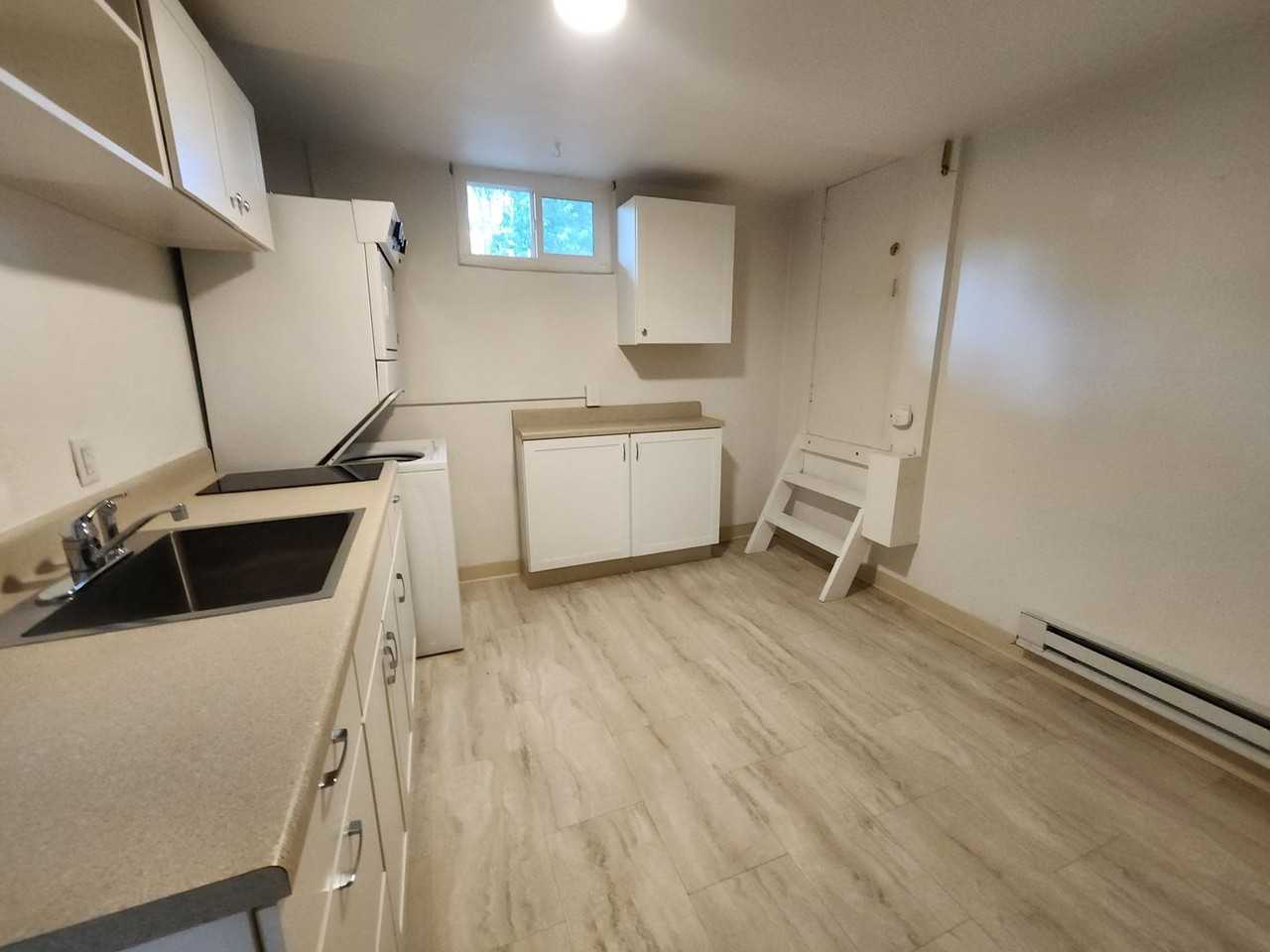 424 1/2 Cheyenne Blvd - Photo 3 of 6