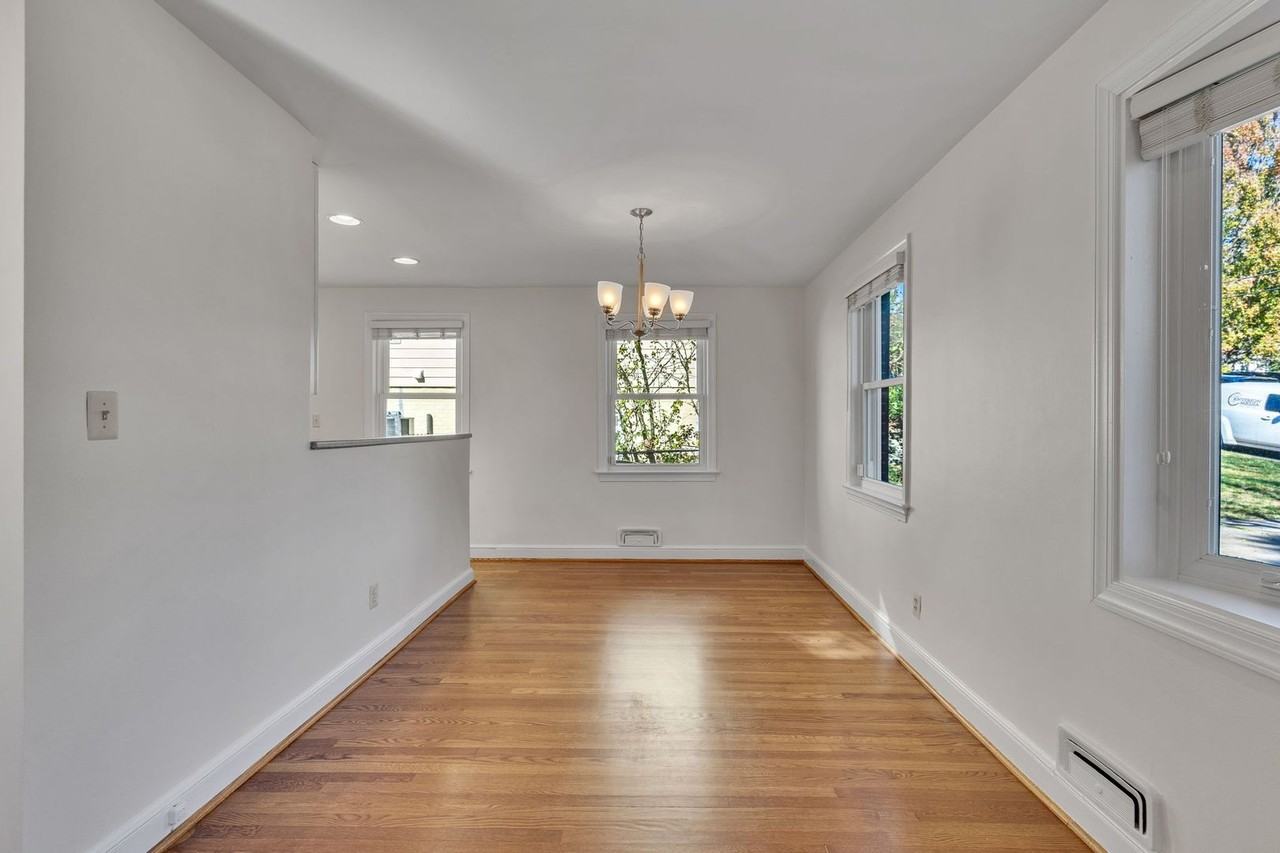 2446 North Jefferson Street - Photo 4 of 39