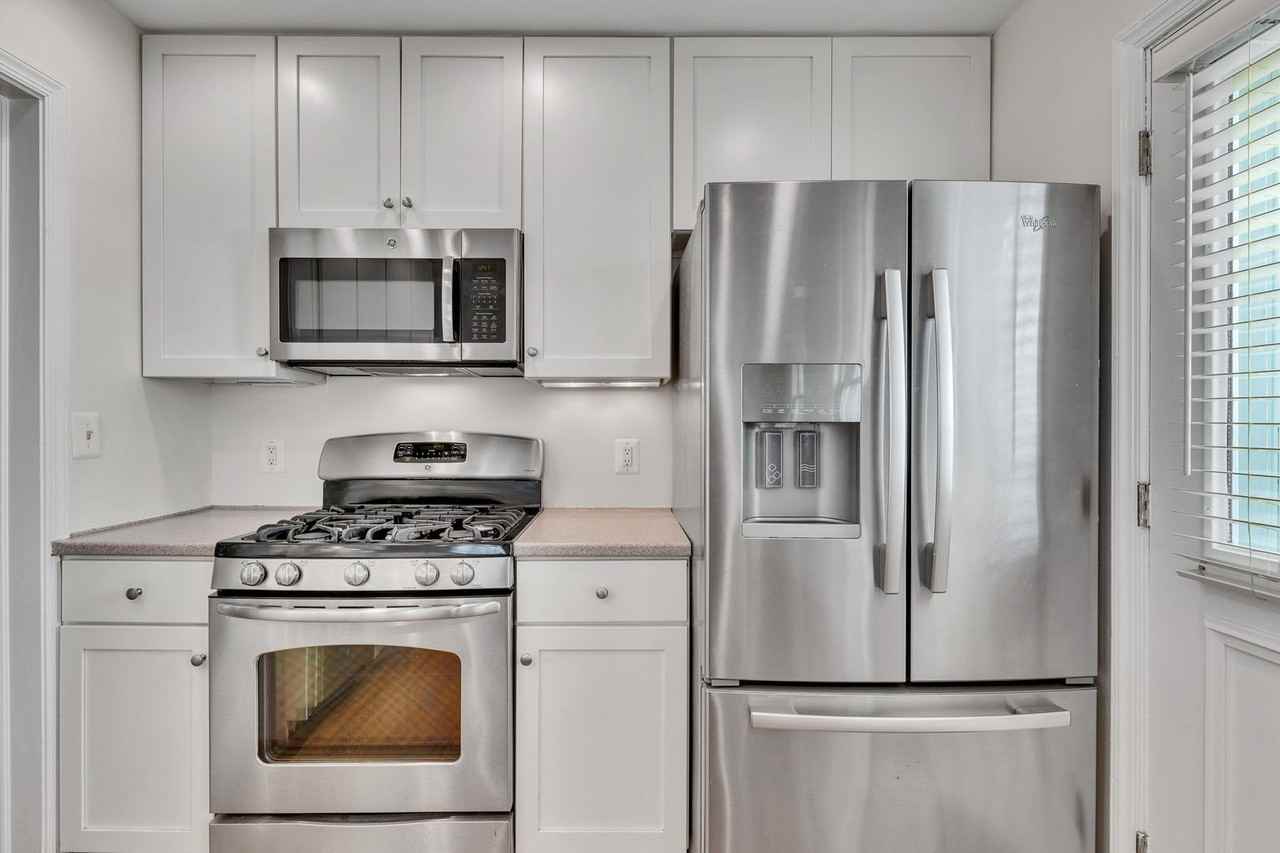 2446 North Jefferson Street - Photo 7 of 39