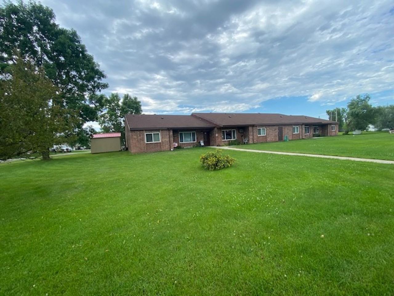 1022 Comstock Drive - Photo 6 of 8