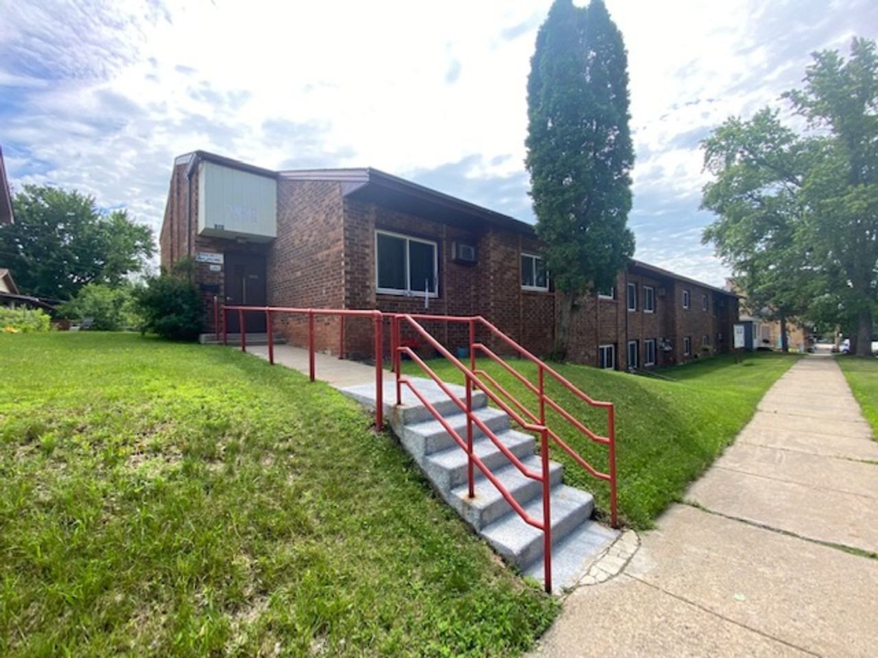 109 3rd Ave - Photo 5 of 10