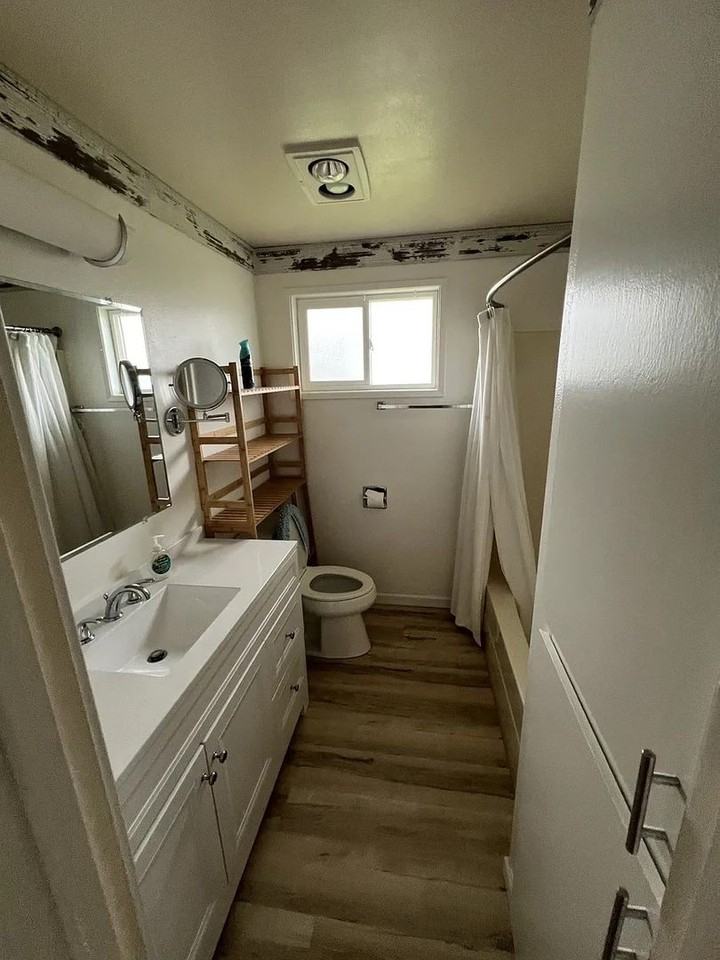 1105 Washington Ave N - Photo 2 of 15