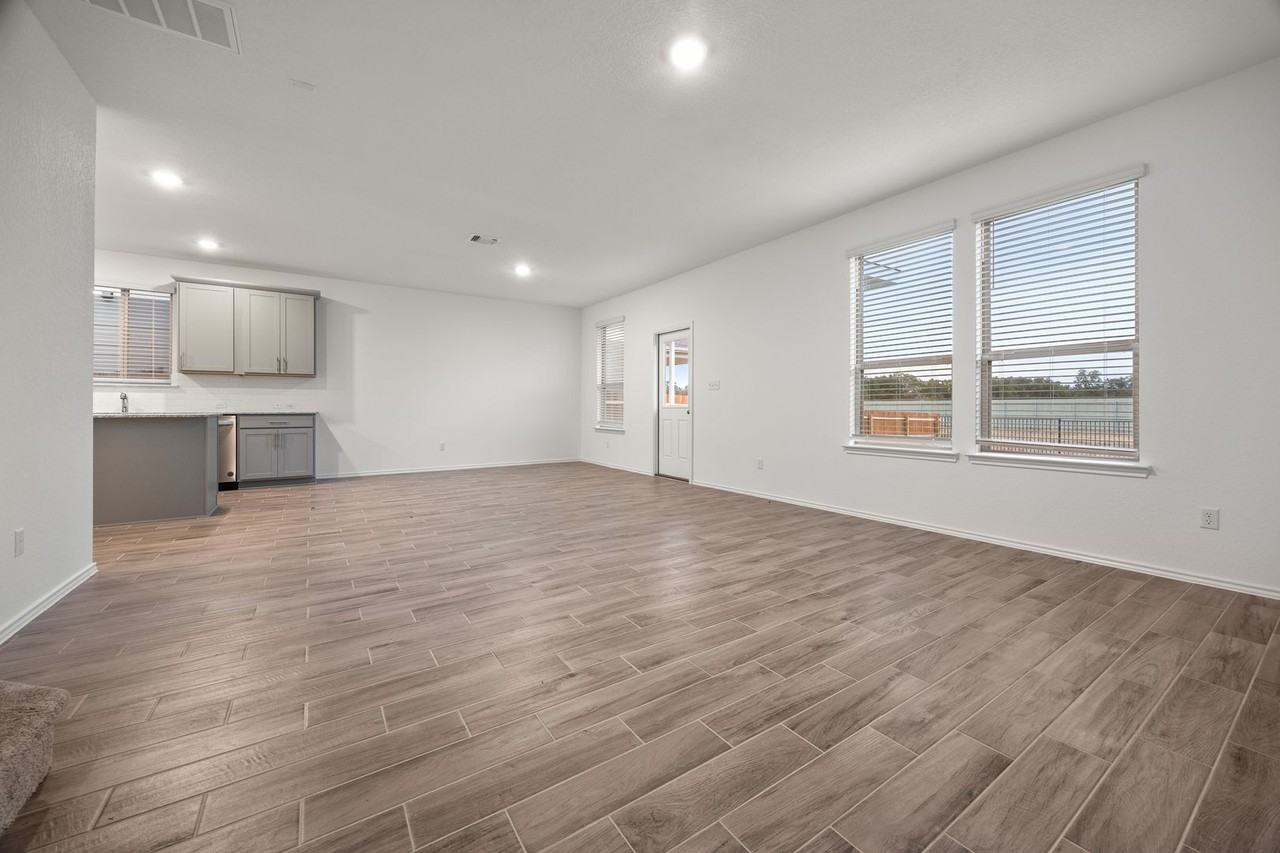 249 Redonda Dr - Photo 3 of 17