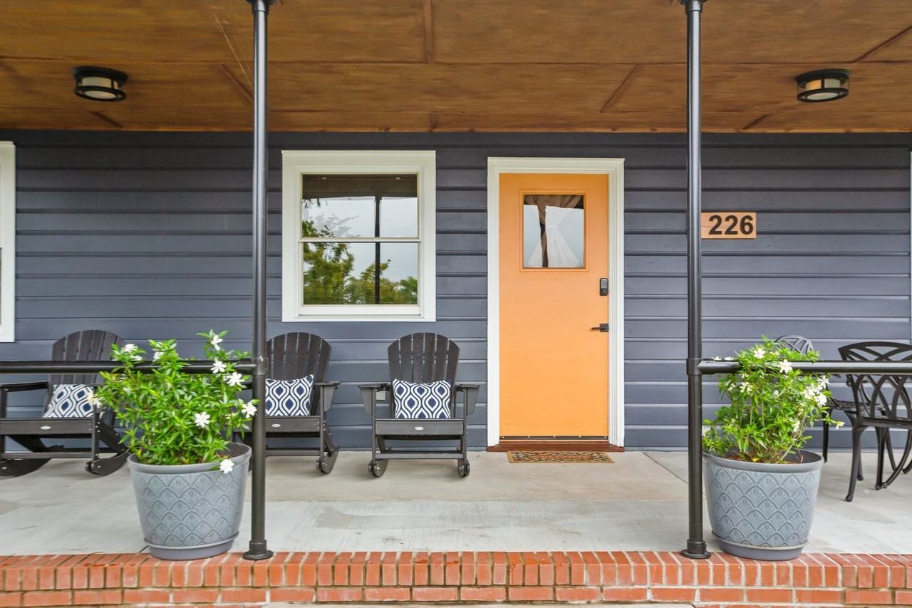 226 E Water St - Photo 3 of 32