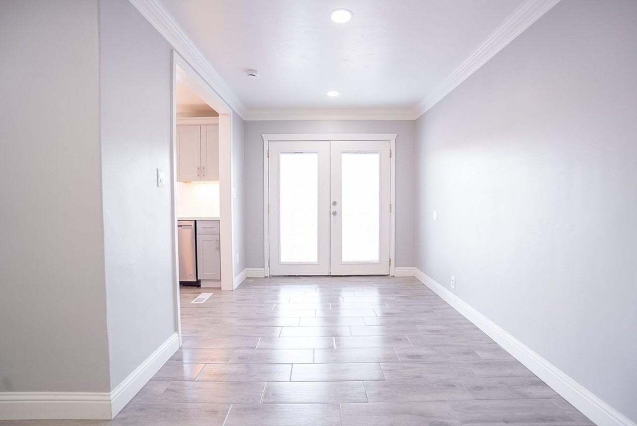 3120 Laurel St - Photo 7 of 27