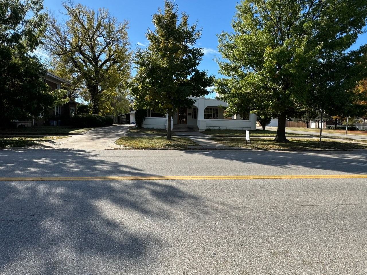 1523 W Broadway Ave - Photo 4 of 31
