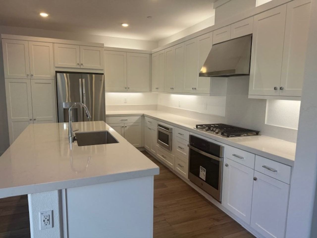 501 Snowdrop Ln - Photo 2 of 7