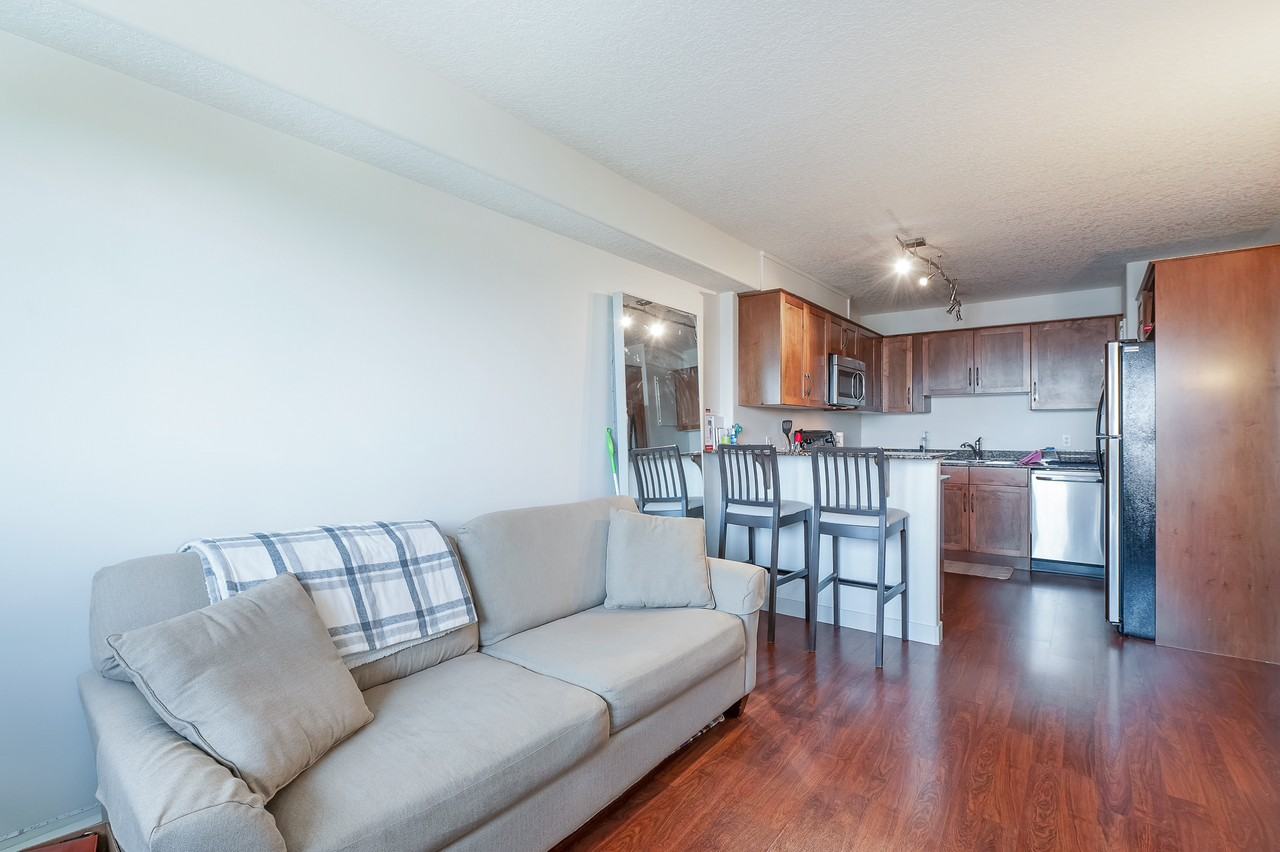 2104 17th St SW - Photo 3 of 14