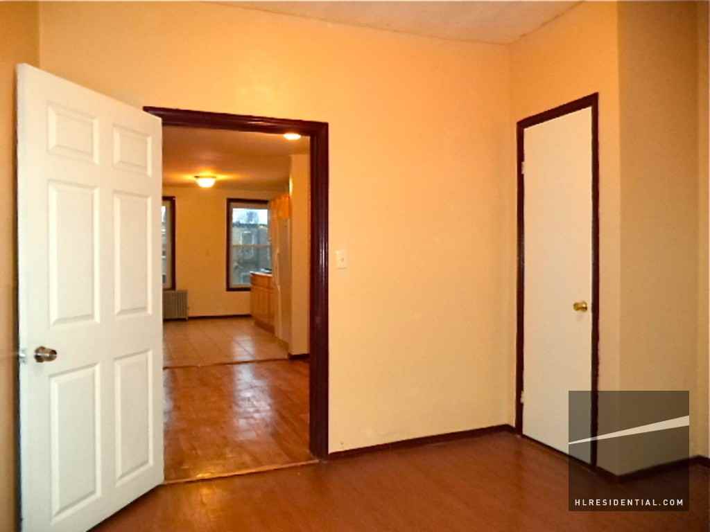 87A Somers St #2 - Photo 2 of 11