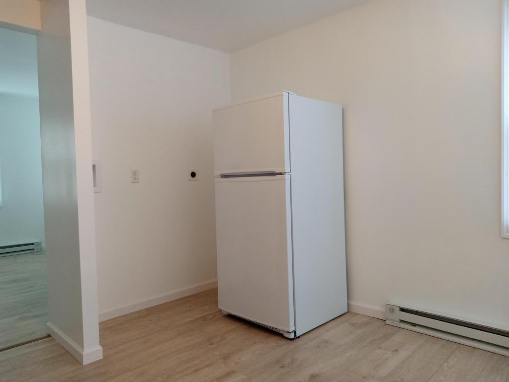 197 Hollingsworth Mnr - Photo 2 of 9