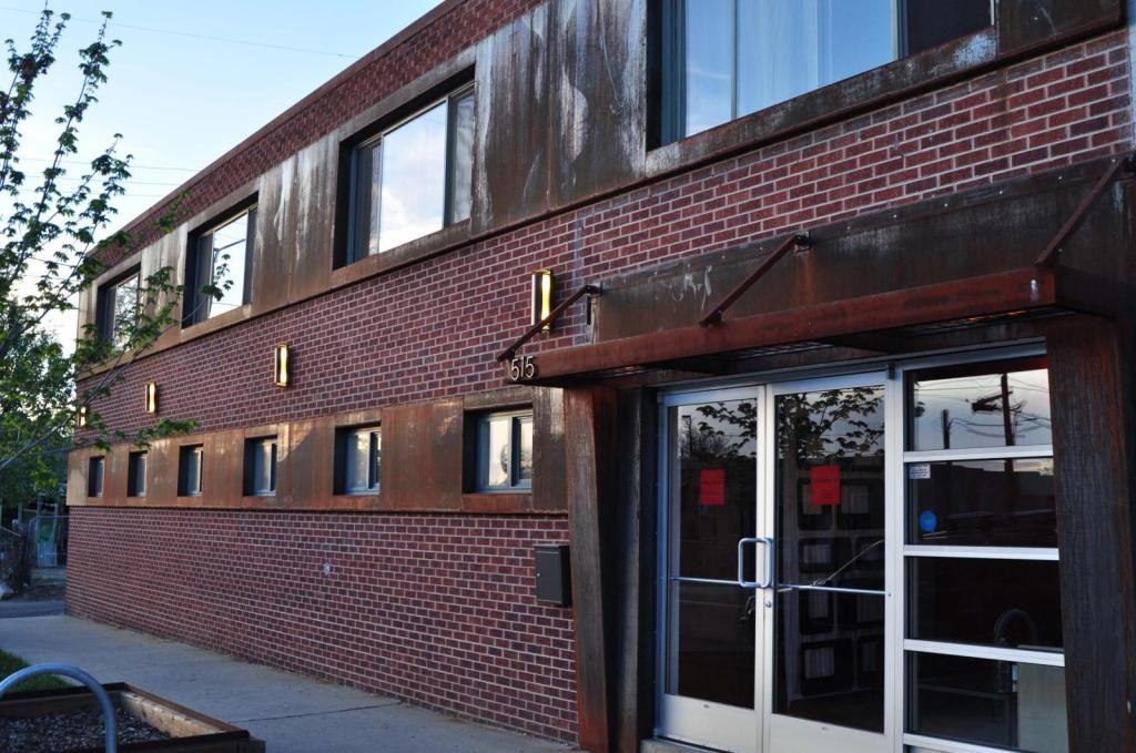 2801 N Downing St #D - Photo 3 of 9