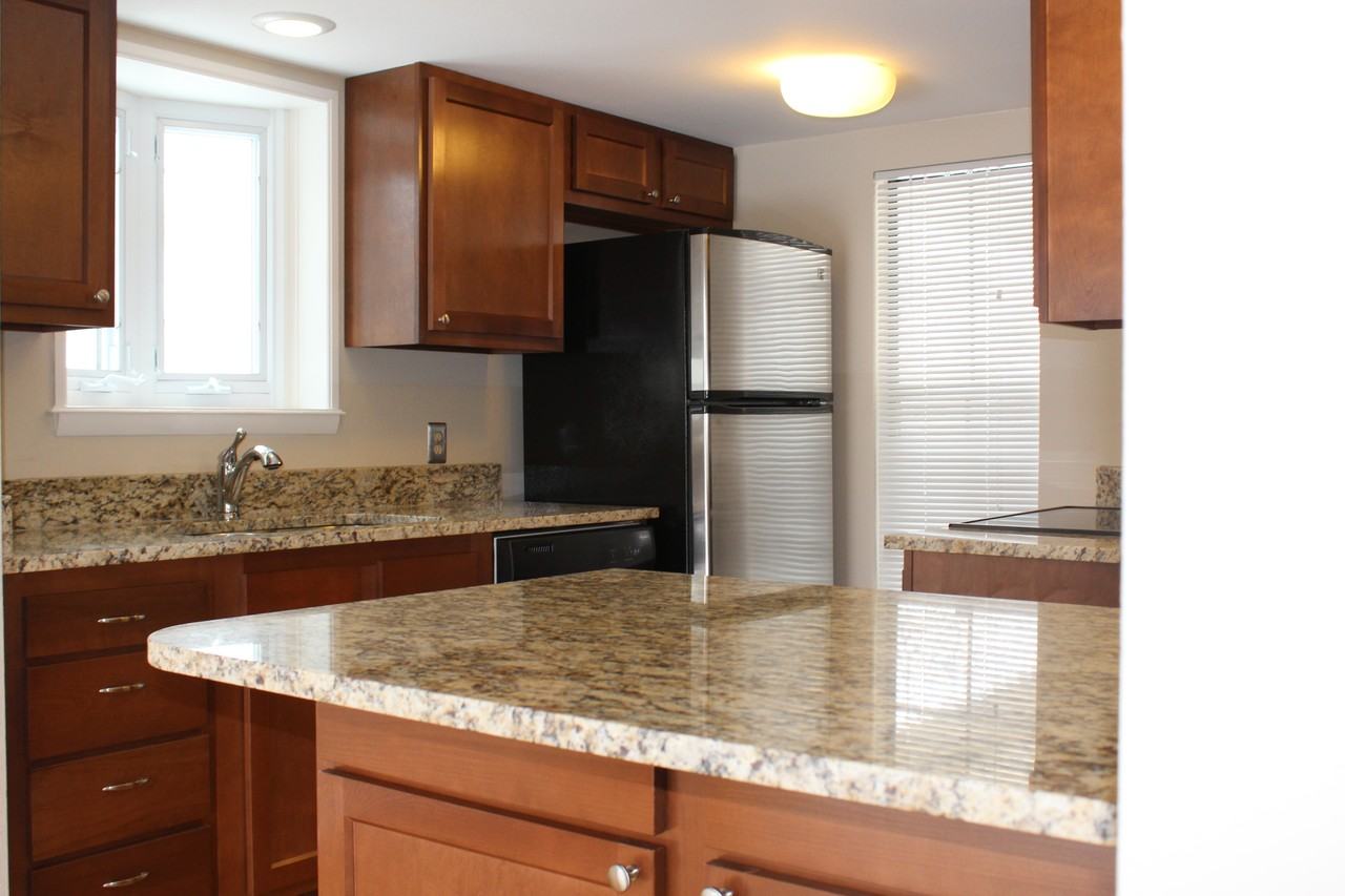 8779 Independence Way - Photo 3 of 29