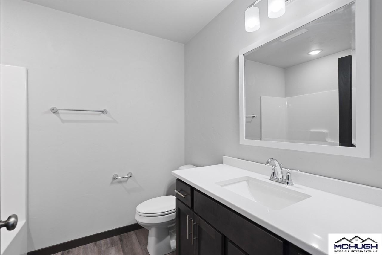 1739 Honor St - Photo 3 of 17