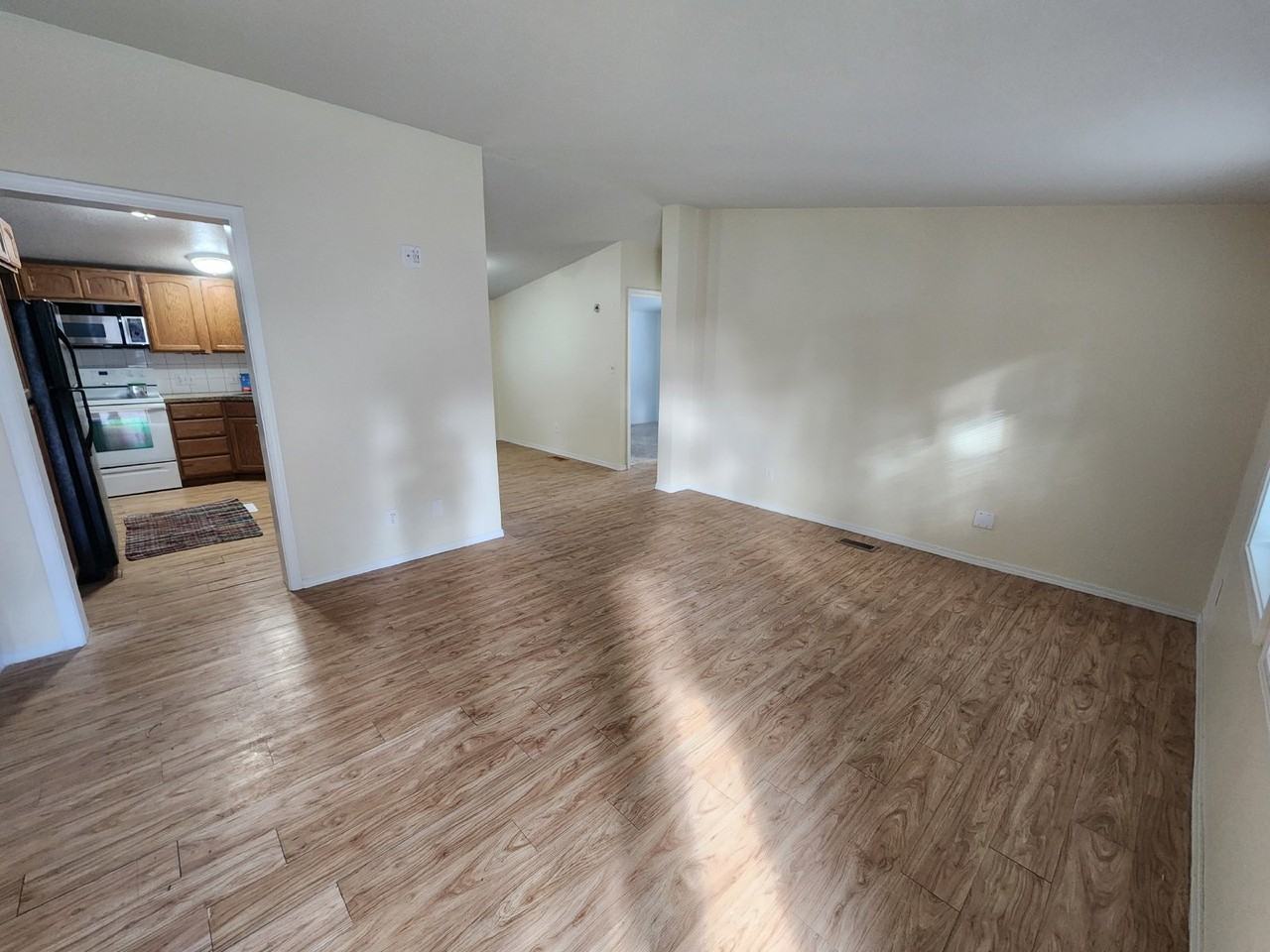 715 W Mikies Pl - Photo 4 of 29