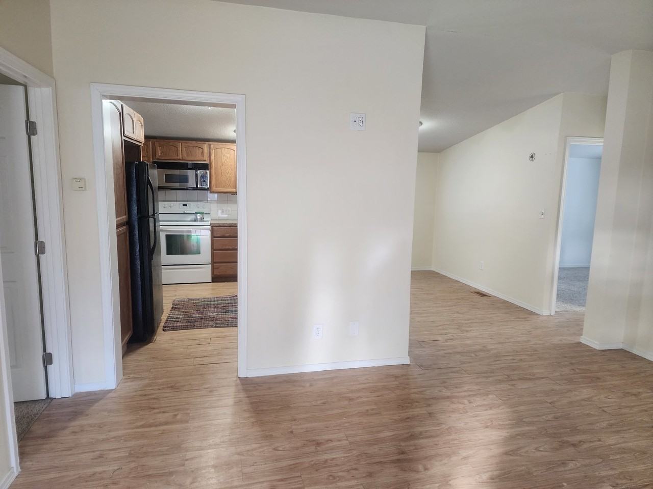 715 W Mikies Pl - Photo 6 of 29