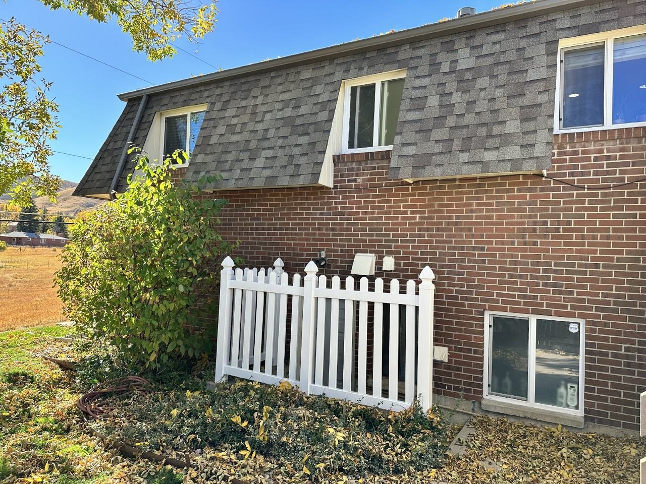 18236 W 3rd Ave Apt 4 - Photo 3 of 33