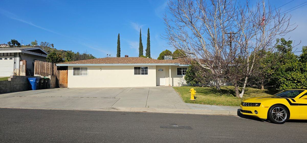 25061 Lawton Avenue - Photo 2 of 7