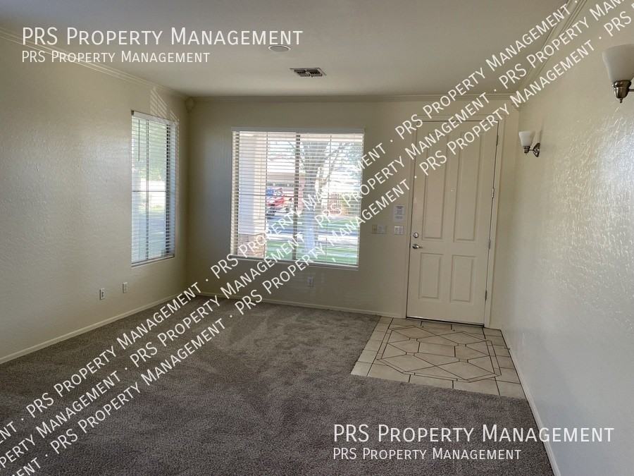 3733 E Bruce Ct - Photo 3 of 13