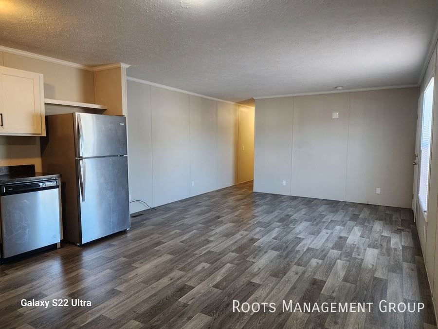 207 Robin Dr #207 - Photo 3 of 9
