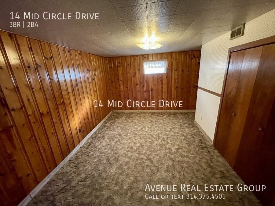 14 Mid Circle Dr - Photo 2 of 12