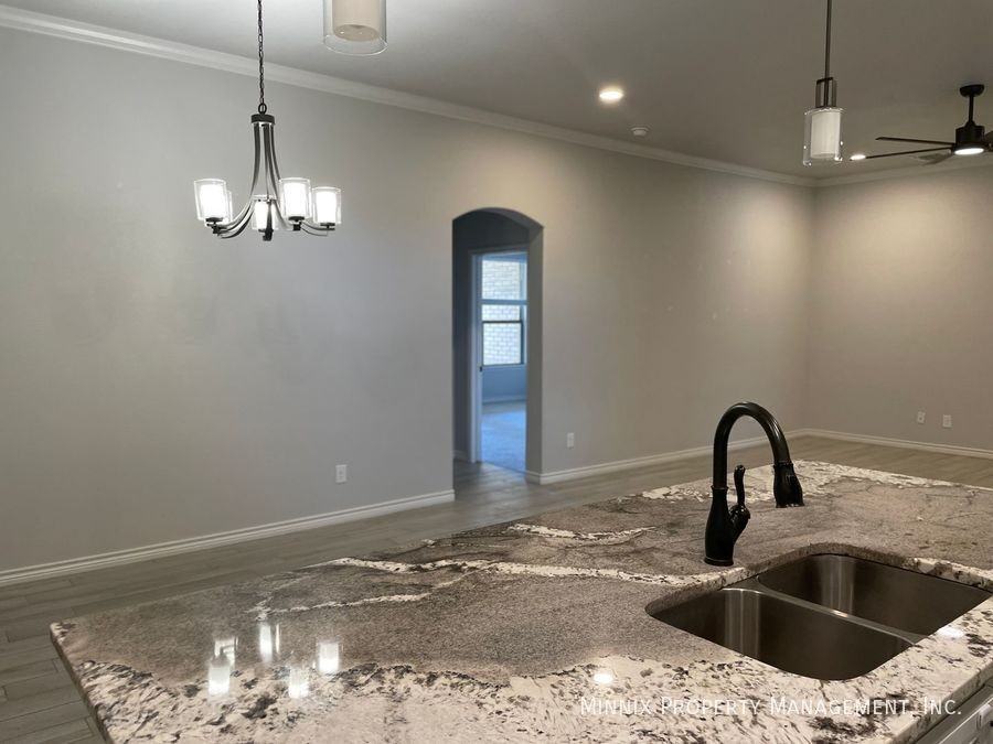 5309 Kilyn Ct - Photo 4 of 19