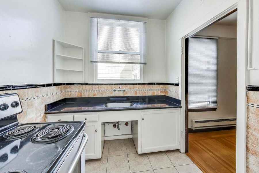 885 25th Ave #304 - Photo 4 of 22