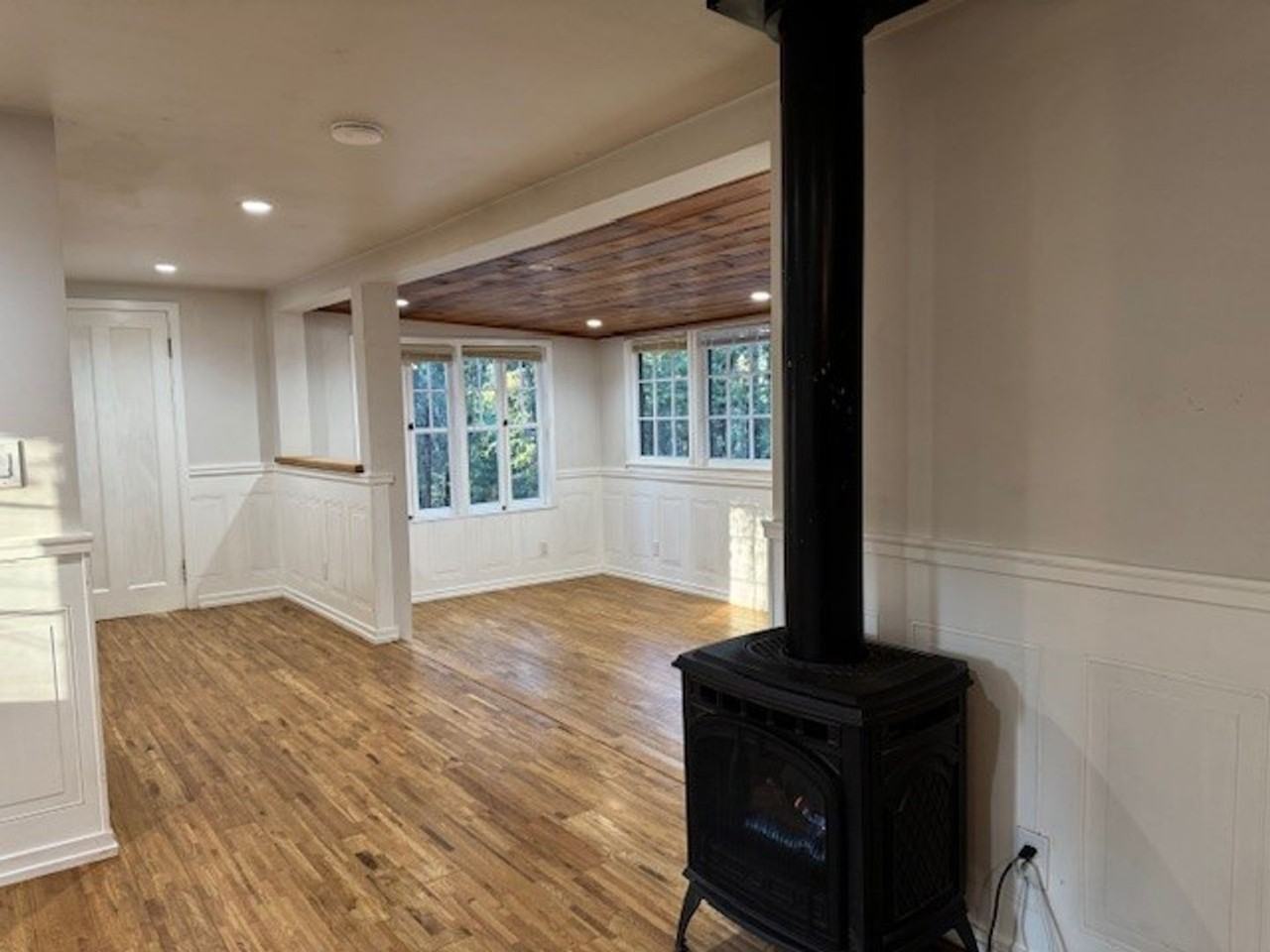 14138 Edgewood Dr - Photo 4 of 14